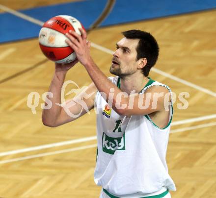 Basketball Bundesliga. Woerthersee Piraten gegen UBC St. Poelten.  Samo Grum (Piraten). Klagenfurt, 3.4.2010.
Foto:  Kuess

---
pressefotos, pressefotografie, kuess, qs, qspictures, sport, bild, bilder, bilddatenbank