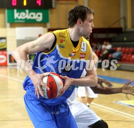 Basketball Bundesliga. Woerthersee Piraten gegen UBC St. Poelten.   Martin Kohlmaier  (UBC St. Poelten). Klagenfurt, 3.4.2010.
Foto:  Kuess

---
pressefotos, pressefotografie, kuess, qs, qspictures, sport, bild, bilder, bilddatenbank