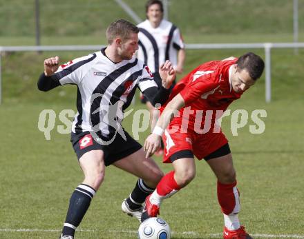 Fussball. Unterliga West. ESV Admira Villach gegen ATUS Noetsch. Aichholzer Daniel (Admira), Pavlovic Sandi (Noetsch). Villach, 3.4.2010.
Foto: Kuess

---
pressefotos, pressefotografie, kuess, qs, qspictures, sport, bild, bilder, bilddatenbank