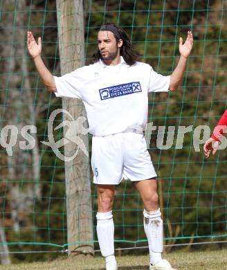 Fussball 1. Klasse D. DSG Sele/Zell gegen SC Globasnitz. Igor Woschitz (Globasnitz). Zell Pfarre, am 28.3.2010.
Foto: Kuess
---
pressefotos, pressefotografie, kuess, qs, qspictures, sport, bild, bilder, bilddatenbank