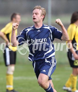 Fussball Unterliga Ost. ASKOE Woelfnitz gegen ASKOE Koettmannsdorf. Michael Pirker (Woelfnitz). Woelfnitz, am 3.4.2010.
Foto: Kuess
---
pressefotos, pressefotografie, kuess, qs, qspictures, sport, bild, bilder, bilddatenbank