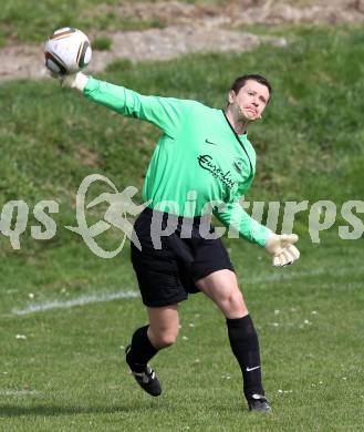 Fussball 1. Klasse C. SC Ulrichsberg gegen SGA Sirnitz. Juergen Sauerbier (Ulrichsberg). St. Peter am Bichl, am 3.4.2010.
Foto: Kuess
---
pressefotos, pressefotografie, kuess, qs, qspictures, sport, bild, bilder, bilddatenbank