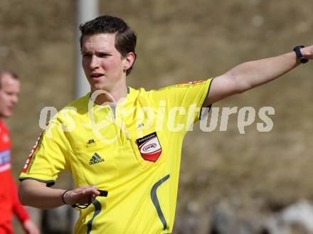 Fussball 1. Klasse D. DSG Sele/Zell gegen SC Globasnitz. Schiedsrichter Thomas Wieser. Zell Pfarre, am 28.3.2010.
Foto: Kuess
---
pressefotos, pressefotografie, kuess, qs, qspictures, sport, bild, bilder, bilddatenbank