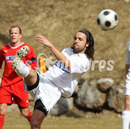 Fussball 1. Klasse D. DSG Sele/Zell gegen SC Globasnitz. Igor Woschitz (Globasnitz). Zell Pfarre, am 28.3.2010.
Foto: Kuess
---
pressefotos, pressefotografie, kuess, qs, qspictures, sport, bild, bilder, bilddatenbank