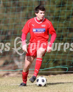 Fussball 1. Klasse D. DSG Sele/Zell gegen SC Globasnitz. Adnan Bajric (Zell). Zell Pfarre, am 28.3.2010.
Foto: Kuess
---
pressefotos, pressefotografie, kuess, qs, qspictures, sport, bild, bilder, bilddatenbank