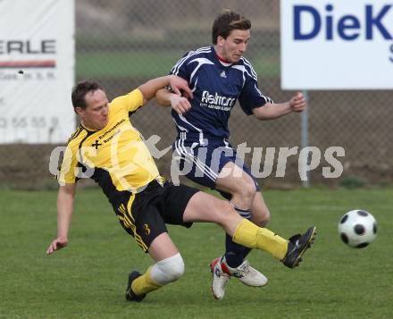 Fussball Unterliga Ost. ASKOE Woelfnitz gegen ASKOE Koettmannsdorf. Mario Maurer (Woelfnitz), Mario Frank (Koettmannsdorf). Woelfnitz, am 3.4.2010.
Foto: Kuess
---
pressefotos, pressefotografie, kuess, qs, qspictures, sport, bild, bilder, bilddatenbank