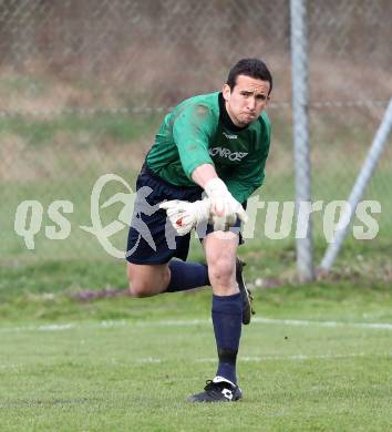 Fussball Unterliga Ost. ASKOE Woelfnitz gegen ASKOE Koettmannsdorf. Michael Zunder (Koettmannsdorf). Woelfnitz, am 3.4.2010.
Foto: Kuess
---
pressefotos, pressefotografie, kuess, qs, qspictures, sport, bild, bilder, bilddatenbank