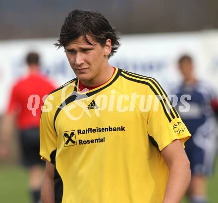 Fussball Unterliga Ost. ASKOE Woelfnitz gegen ASKOE Koettmannsdorf. Christoph Pibal (Koettmannsdorf). Woelfnitz, am 3.4.2010.
Foto: Kuess
---
pressefotos, pressefotografie, kuess, qs, qspictures, sport, bild, bilder, bilddatenbank