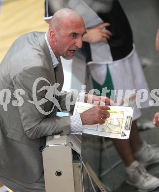 Basketball Bundesliga. Woerthersee Piraten gegen UBC St. Poelten. Trainer Nenad Videka  (Piraten). Klagenfurt, 3.4.2010.
Foto:  Kuess

---
pressefotos, pressefotografie, kuess, qs, qspictures, sport, bild, bilder, bilddatenbank