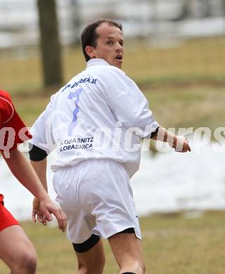 Fussball 1. Klasse D. DSG Sele/Zell gegen SC Globasnitz. Manfred Figoutz (Globasnitz). Zell Pfarre, am 28.3.2010.
Foto: Kuess
---
pressefotos, pressefotografie, kuess, qs, qspictures, sport, bild, bilder, bilddatenbank