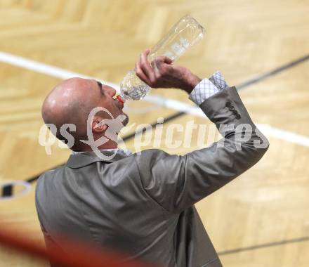 Basketball Bundesliga. Woerthersee Piraten gegen UBC St. Poelten.  Trainer Nenad Videka  (Piraten). Klagenfurt, 3.4.2010.
Foto:  Kuess

---
pressefotos, pressefotografie, kuess, qs, qspictures, sport, bild, bilder, bilddatenbank