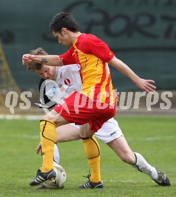 Fussball. Kaerntner Liga. ATSV Wolfsberg gegen SK St. Andrae/Lavanttal 1b.  Curic Denis (Wolfsberg), Ceplak Bernd (St. Andrae). Wolfsberg, 5.4.2010.
Foto: Kuess
---
pressefotos, pressefotografie, kuess, qs, qspictures, sport, bild, bilder, bilddatenbank