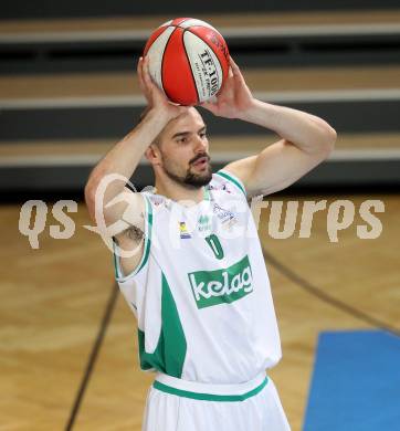 Basketball Bundesliga. Woerthersee Piraten gegen UBC St. Poelten. Joachim Buggelsheim  (Piraten). Klagenfurt, 3.4.2010.
Foto:  Kuess

---
pressefotos, pressefotografie, kuess, qs, qspictures, sport, bild, bilder, bilddatenbank