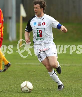 Fussball. Kaerntner Liga. ATSV Wolfsberg gegen SK St. Andrae/Lavanttal 1b.  Alexander Friedl-Pichler (St. Andrae). Wolfsberg, 5.4.2010.
Foto: Kuess
---
pressefotos, pressefotografie, kuess, qs, qspictures, sport, bild, bilder, bilddatenbank