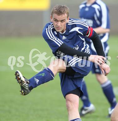 Fussball Unterliga Ost. ASKOE Woelfnitz gegen ASKOE Koettmannsdorf. Michael Geyer (Woelfnitz). Woelfnitz, am 3.4.2010.
Foto: Kuess
---
pressefotos, pressefotografie, kuess, qs, qspictures, sport, bild, bilder, bilddatenbank