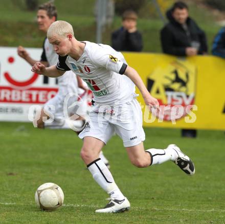 Fussball. Kaerntner Liga. ATSV Wolfsberg gegen SK St. Andrae/Lavanttal 1b.  Marcel Maximilian Stoni (St. Andrae). Wolfsberg, 5.4.2010.
Foto: Kuess
---
pressefotos, pressefotografie, kuess, qs, qspictures, sport, bild, bilder, bilddatenbank