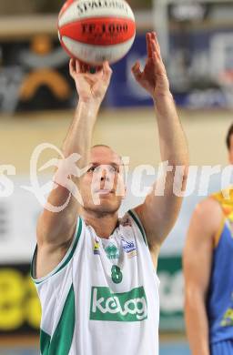 Basketball Bundesliga. Woerthersee Piraten gegen UBC St. Poelten. Davor Sattler  (Piraten). Klagenfurt, 3.4.2010.
Foto:  Kuess

---
pressefotos, pressefotografie, kuess, qs, qspictures, sport, bild, bilder, bilddatenbank