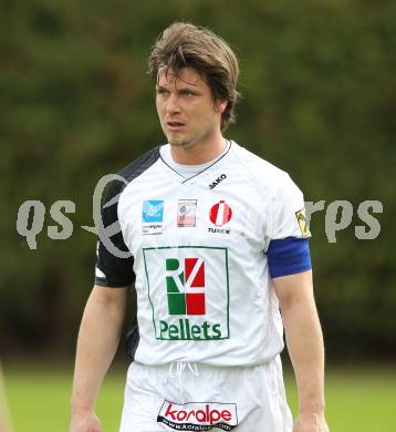 Fussball. Kaerntner Liga. ATSV Wolfsberg gegen SK St. Andrae/Lavanttal 1b. Alexander Friedl-Pichler (St. Andrae). Wolfsberg, 5.4.2010.
Foto: Kuess
---
pressefotos, pressefotografie, kuess, qs, qspictures, sport, bild, bilder, bilddatenbank