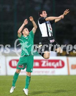 Fussball. Regionalliga. SK St. Andrae/Lavanttal gegen DSV Leoben. Kaintz Bernd (St. Andrae), Derndorfer Marcel (Leoben). Wolfsberg, 9.4.2010.
Foto: Kuess
---
pressefotos, pressefotografie, kuess, qs, qspictures, sport, bild, bilder, bilddatenbank