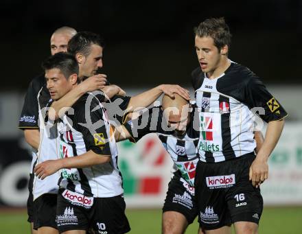 Fussball. Regionalliga. SK St. Andrae/Lavanttal gegen DSV Leoben. Torjubel (St. Andrae). Wolfsberg, 9.4.2010.
Foto: Kuess
---
pressefotos, pressefotografie, kuess, qs, qspictures, sport, bild, bilder, bilddatenbank