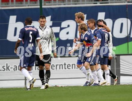 Fussball. Bundesliga. SK Austria Kelag Kaernten  gegen Red Bull Salzburg. Torjubel Salzburg. Klagenfurt, 10.4.2010. 
Foto: Kuess

---
pressefotos, pressefotografie, kuess, qs, qspictures, sport, bild, bilder, bilddatenbank