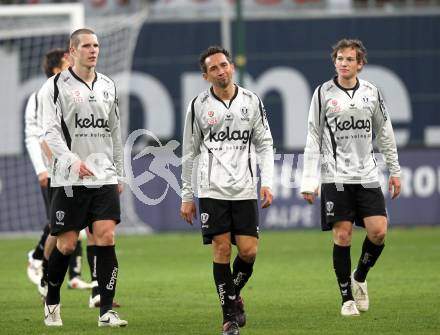 Fussball. Bundesliga. SK Austria Kelag Kaernten  gegen Red Bull Salzburg. Daniel Gramann, Matthias Dollinger, Mario Kroepfl (Austria Kaernten). Klagenfurt, 10.4.2010. 
Foto: Kuess

---
pressefotos, pressefotografie, kuess, qs, qspictures, sport, bild, bilder, bilddatenbank