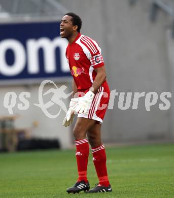 Fussball. Bundesliga. SK Austria Kelag Kaernten  gegen Red Bull Salzburg. Edward Gustafsson (Salzburg). Klagenfurt, 10.4.2010. 
Foto: Kuess

---
pressefotos, pressefotografie, kuess, qs, qspictures, sport, bild, bilder, bilddatenbank