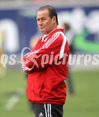 Fussball. Bundesliga. SK Austria Kelag Kaernten  gegen Red Bull Salzburg. Trainer Huub Stevens (Salzburg). Klagenfurt, 10.4.2010. 
Foto: Kuess

---
pressefotos, pressefotografie, kuess, qs, qspictures, sport, bild, bilder, bilddatenbank