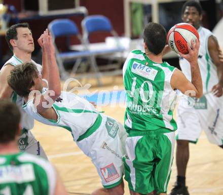 Basketball. 2. Bundesliga. Final Four. KOS KLagenfurt gegen Dornbirn. Matic Ribic (KOS). Klagenfurt, am 11.4.2010.
Foto: Kuess
---
pressefotos, pressefotografie, kuess, qs, qspictures, sport, bild, bilder, bilddatenbank