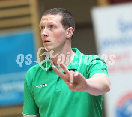 Basketball. 2. Bundesliga. Final Four. KOS KLagenfurt gegen Dornbirn. Ttrainer Matic Vidic (KOS). Klagenfurt, am 11.4.2010.
Foto: Kuess
---
pressefotos, pressefotografie, kuess, qs, qspictures, sport, bild, bilder, bilddatenbank