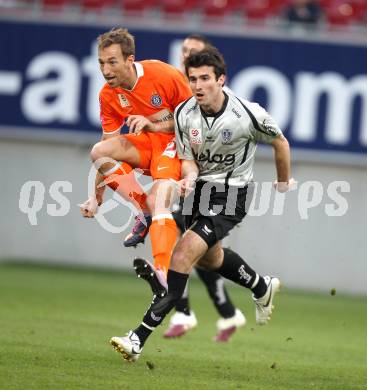 Fussball. Bundesliga. SK Austria Kelag Kaernten gegen FK Austria Wien.  Goran Aleksic, (Austria Kaernten), Manuel Ortlechner (Wien). Klagenfurt, 17.4.2010. 
Foto: Kuess

---
pressefotos, pressefotografie, kuess, qs, qspictures, sport, bild, bilder, bilddatenbank