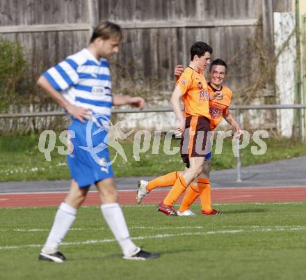 Fussball. Kaerntner Liga. VSV gegen SV Spittal/Drau. Torjubel (Spittal). Villach am 17.4.2010
Foto: Kuess
---
pressefotos, pressefotografie, kuess, qs, qspictures, sport, bild, bilder, bilddatenbank