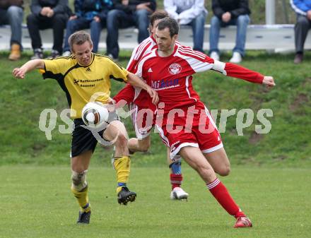 Fussball Unterliga Ost. SV Ludmannsdorf gegen ASKOE Koettmannsdorf. Wolfgang Modritsch (Ludmannsdorf), Gabor Ferenczi (Koettmannsdorf). Ludmannsdorf, am 18.4.2010.
Foto: Kuess
---
pressefotos, pressefotografie, kuess, qs, qspictures, sport, bild, bilder, bilddatenbank