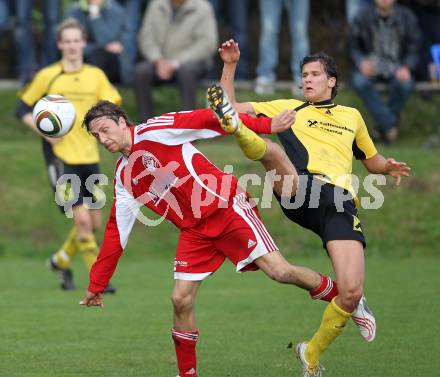 Fussball Unterliga Ost. SV Ludmannsdorf gegen ASKOE Koettmannsdorf. Hannes Kroepfl (Ludmannsdorf), Christoph Pibal (Koettmannsdorf). Ludmannsdorf, am 18.4.2010.
Foto: Kuess
---
pressefotos, pressefotografie, kuess, qs, qspictures, sport, bild, bilder, bilddatenbank