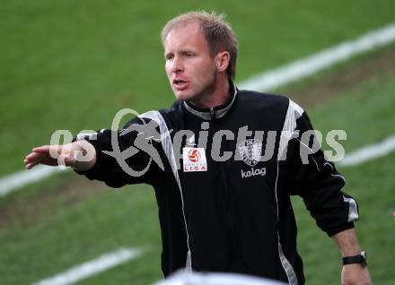 Fussball OEFB Stiegl Cup. SK Austria Kaernten gegen SC Magna Wr. Neustadt. Co-Trainer Roman Stary (Kaernten). Klagenfurt, am 20.4.2010.
Foto: Kuess
---
pressefotos, pressefotografie, kuess, qs, qspictures, sport, bild, bilder, bilddatenbank