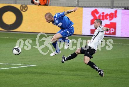 Fussball OEFB Stiegl Cup. SK Austria Kaernten gegen SC Magna Wr. Neustadt. Marco Salvatore (Kaernten), Patrick Wolf  (Wr. Neustadt). Klagenfurt, am 20.4.2010.
Foto: Kuess
---
pressefotos, pressefotografie, kuess, qs, qspictures, sport, bild, bilder, bilddatenbank