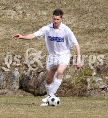 Fussball 1. Klasse D. DSG Sele/Zell gegen SC Globasnitz. Gerald Woelbl (Globasnitz). Zell Pfarre, am 28.3.2010.
Foto: Kuess
---
pressefotos, pressefotografie, kuess, qs, qspictures, sport, bild, bilder, bilddatenbank