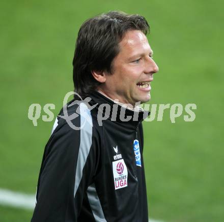 Fussball OEFB Stiegl Cup. SK Austria Kaernten gegen SC Magna Wr. Neustadt. Trainer Peter Schoettel  (Wr. Neustadt). Klagenfurt, am 20.4.2010.
Foto: Kuess
---
pressefotos, pressefotografie, kuess, qs, qspictures, sport, bild, bilder, bilddatenbank