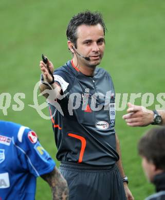 Fussball OEFB Stiegl Cup. SK Austria Kaernten gegen SC Magna Wr. Neustadt. Schiedsrichter Rene Eisner. Klagenfurt, am 20.4.2010.
Foto: Kuess
---
pressefotos, pressefotografie, kuess, qs, qspictures, sport, bild, bilder, bilddatenbank