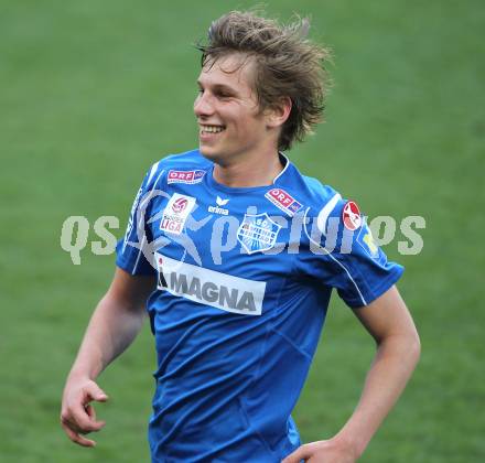 Fussball OEFB Stiegl Cup. SK Austria Kaernten gegen SC Magna Wr. Neustadt. Alexander Gruenwald  (Wr. Neustadt). Klagenfurt, am 20.4.2010.
Foto: Kuess
---
pressefotos, pressefotografie, kuess, qs, qspictures, sport, bild, bilder, bilddatenbank