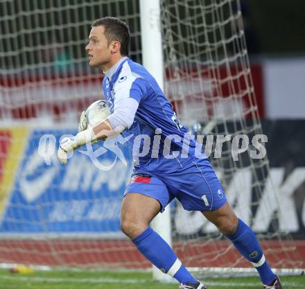 Fussball. Regionalliga. SK St. Andrae/Lavanttal gegen DSV Leoben. Rene Poesendorfer (Leoben). Wolfsberg, 9.4.2010. 
Foto: Kuess
---
pressefotos, pressefotografie, kuess, qs, qspictures, sport, bild, bilder, bilddatenbank