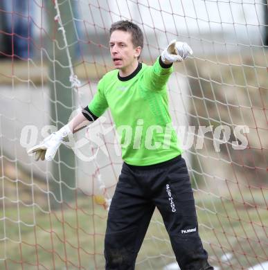 Fussball 1. Klasse D. DSG Sele/Zell gegen SC Globasnitz. Thomas Greiner (Globasnitz). Zell Pfarre, am 28.3.2010.
Foto: Kuess
---
pressefotos, pressefotografie, kuess, qs, qspictures, sport, bild, bilder, bilddatenbank