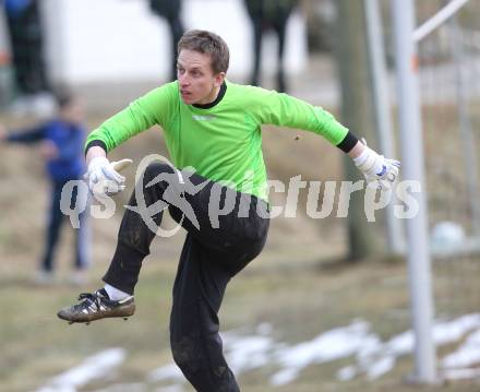 Fussball 1. Klasse D. DSG Sele/Zell gegen SC Globasnitz. Thomas Greiner (Globasnitz). Zell Pfarre, am 28.3.2010.
Foto: Kuess
---
pressefotos, pressefotografie, kuess, qs, qspictures, sport, bild, bilder, bilddatenbank