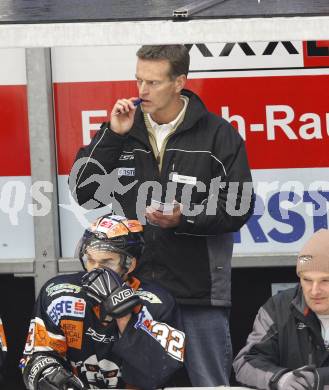 EBEL. Eishockey Bundesliga. EC Pasut VSV gegen Graz 99ers. Trainer Bill Gilligan  (Graz). Villach, am 15.1.2010.
Foto: Kuess 


---
pressefotos, pressefotografie, kuess, qs, qspictures, sport, bild, bilder, bilddatenbank