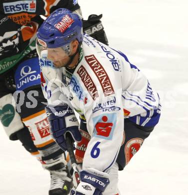 EBEL. Eishockey Bundesliga. EC Pasut VSV gegen Graz 99ers. Gerhard Unterluggauer (VSV). Villach, am 15.1.2010.
Foto: Kuess 


---
pressefotos, pressefotografie, kuess, qs, qspictures, sport, bild, bilder, bilddatenbank