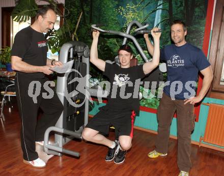Eishockey. VSV. Michael Raffl, Mag. Zsolt Zakarias, Michael Gussnig (Atlantis). Klagenfurt, 14.4.2010.
Foto: Kuess
---
pressefotos, pressefotografie, kuess, qs, qspictures, sport, bild, bilder, bilddatenbank