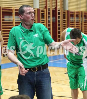 Basketball Kaerntner Liga. Woerthersee Piraten gegen KOS Klagenfurt. Trainer Matic Vidic (KOS). Klagenfurt, am 4.5.2010.
Foto: Kuess
---
pressefotos, pressefotografie, kuess, qs, qspictures, sport, bild, bilder, bilddatenbank