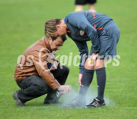 Fussball Unterliga Ost. SV Ludmannsdorf gegen ASKOE Koettmannsdorf.  Schiedsrichter Obwurzer Thorsten. Ludmannsdorf, am 18.4.2010.
Foto: Kuess
---
pressefotos, pressefotografie, kuess, qs, qspictures, sport, bild, bilder, bilddatenbank