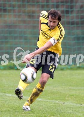 Fussball Unterliga Ost. SV Ludmannsdorf gegen ASKOE Koettmannsdorf.  Kogler Florian (Koettmannsdorf). Ludmannsdorf, am 18.4.2010.
Foto: Kuess
---
pressefotos, pressefotografie, kuess, qs, qspictures, sport, bild, bilder, bilddatenbank