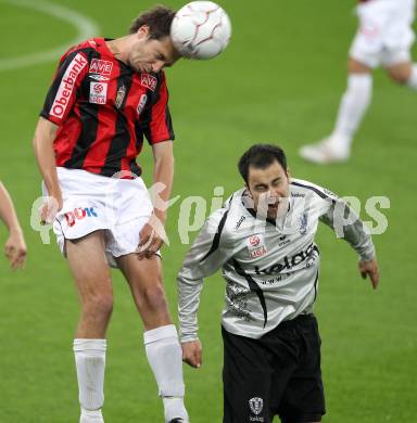 Fussball. Bundesliga. SK Austria Kelag Kaernten gegen LASK Linz.  Leonhard Kaufmann, (Austria Kaernten), Wolfgang Bubenik (Linz). Klagenfurt, 5.5.2010. 
Foto: Kuess

---
pressefotos, pressefotografie, kuess, qs, qspictures, sport, bild, bilder, bilddatenbank